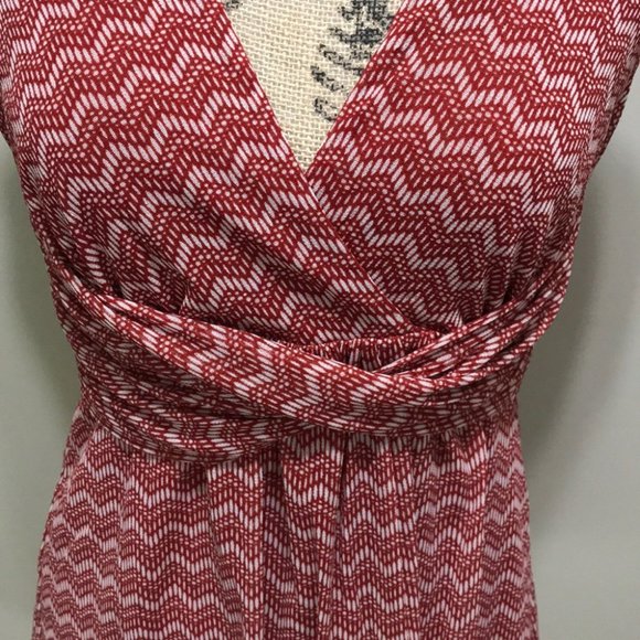 {NY&Co} Red Chevron Surplice Top - Picture 4 of 5